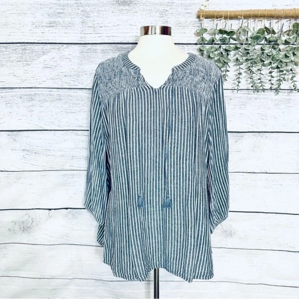 3/$22🩶 Time and Tru Top Blue Stripe 3/4 Sleeves Top Shirt Tassel Tie Plus XXXL